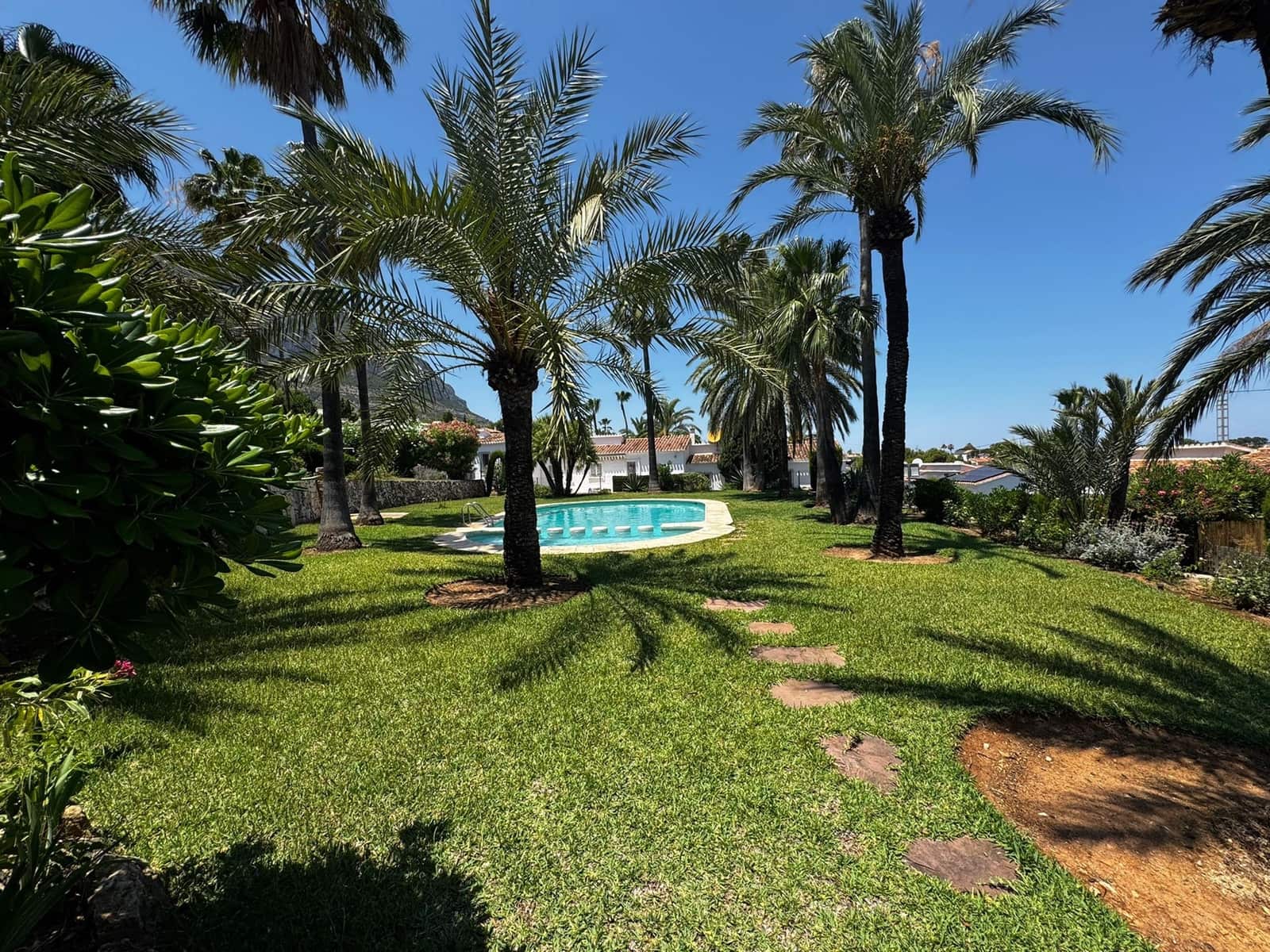 3 soveværelse Byhus til salg i Denia med swimmingpool - € 380.000 (Ref: 10040065)