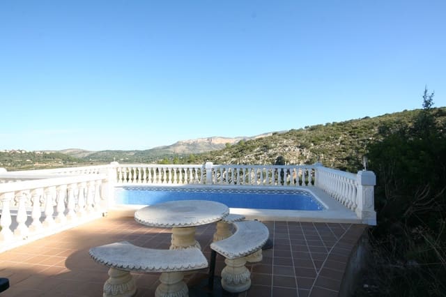 4 Zimmer Villa zu verkaufen in Pedreguer mit Pool - 290.000 € (Ref: 10040066)