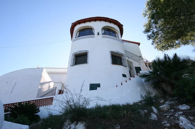 4 Zimmer Villa zu verkaufen in Pedreguer mit Pool - 290.000 € (Ref: 10040066)
