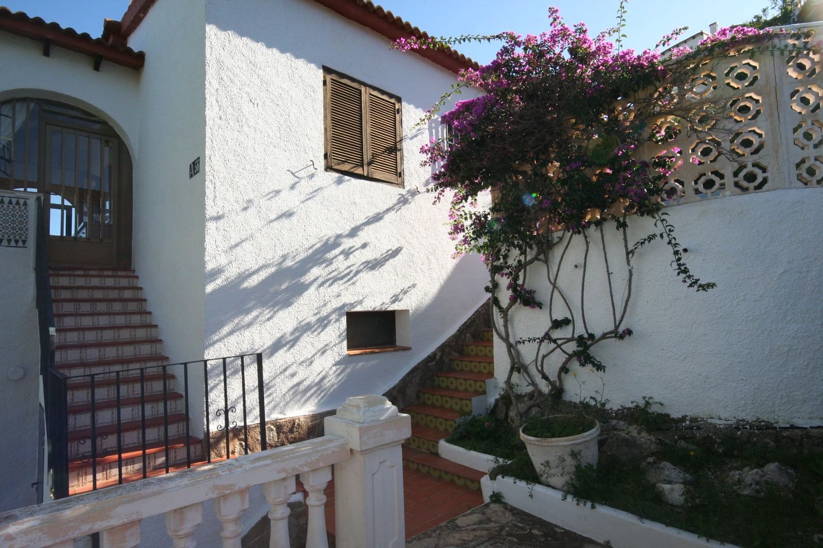 4 bedroom Villa for sale in Pedreguer with pool - € 290,000 (Ref: 10040066)
