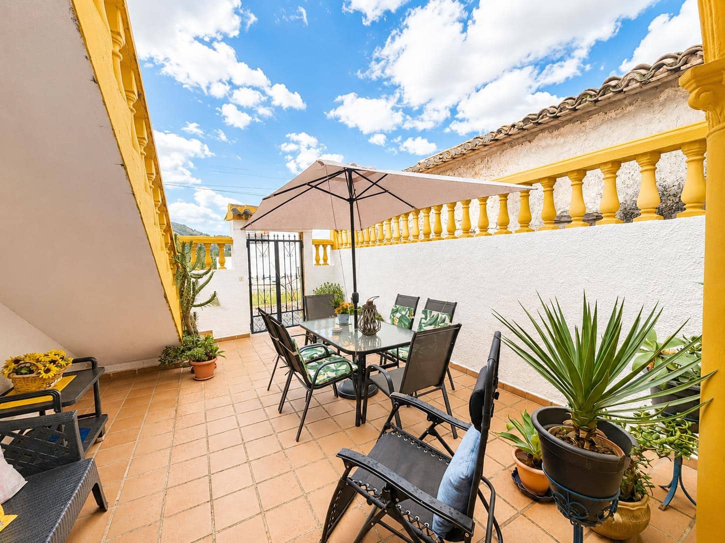 2 bedroom Villa for sale in Rafol de Almunia - € 265,000 (Ref: 10040067)