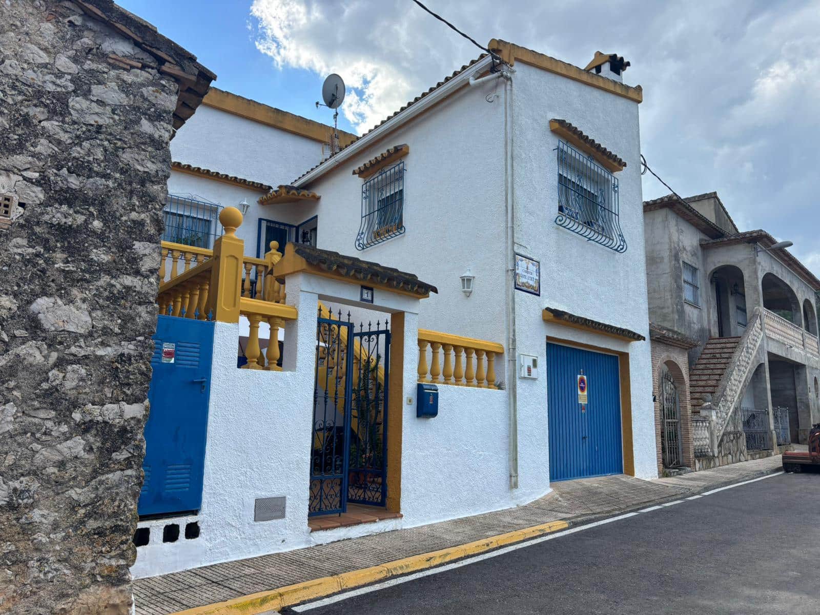 2 bedroom Villa for sale in Rafol de Almunia - € 265,000 (Ref: 10040067)