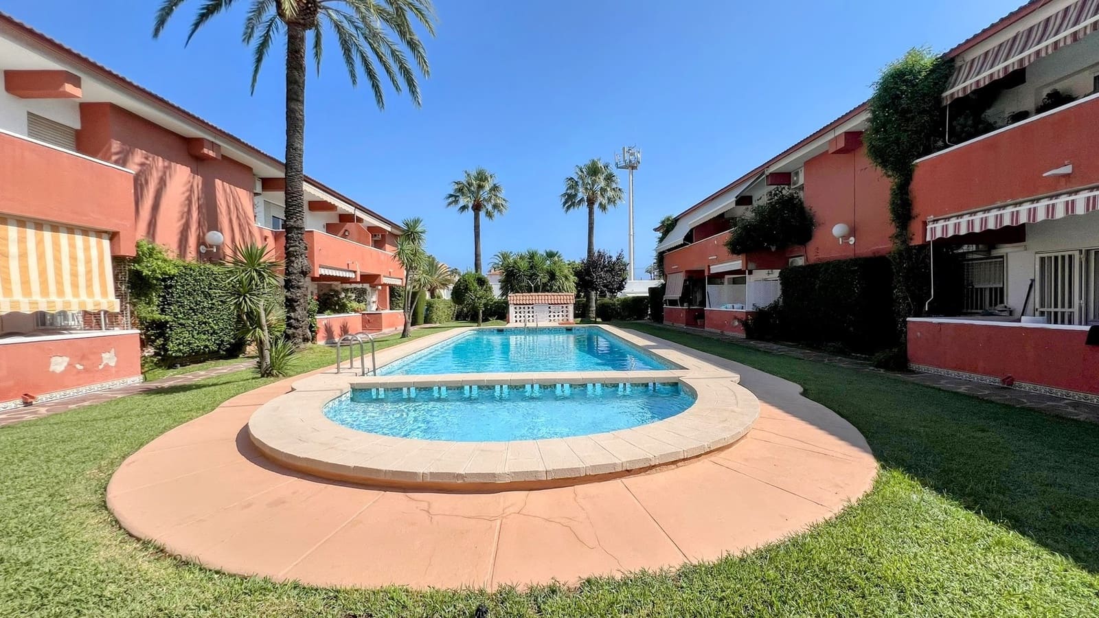 3 makuuhuone Huoneisto myytävänä paikassa Denia mukana uima-altaan - 280 000 € (Ref: 10040068)