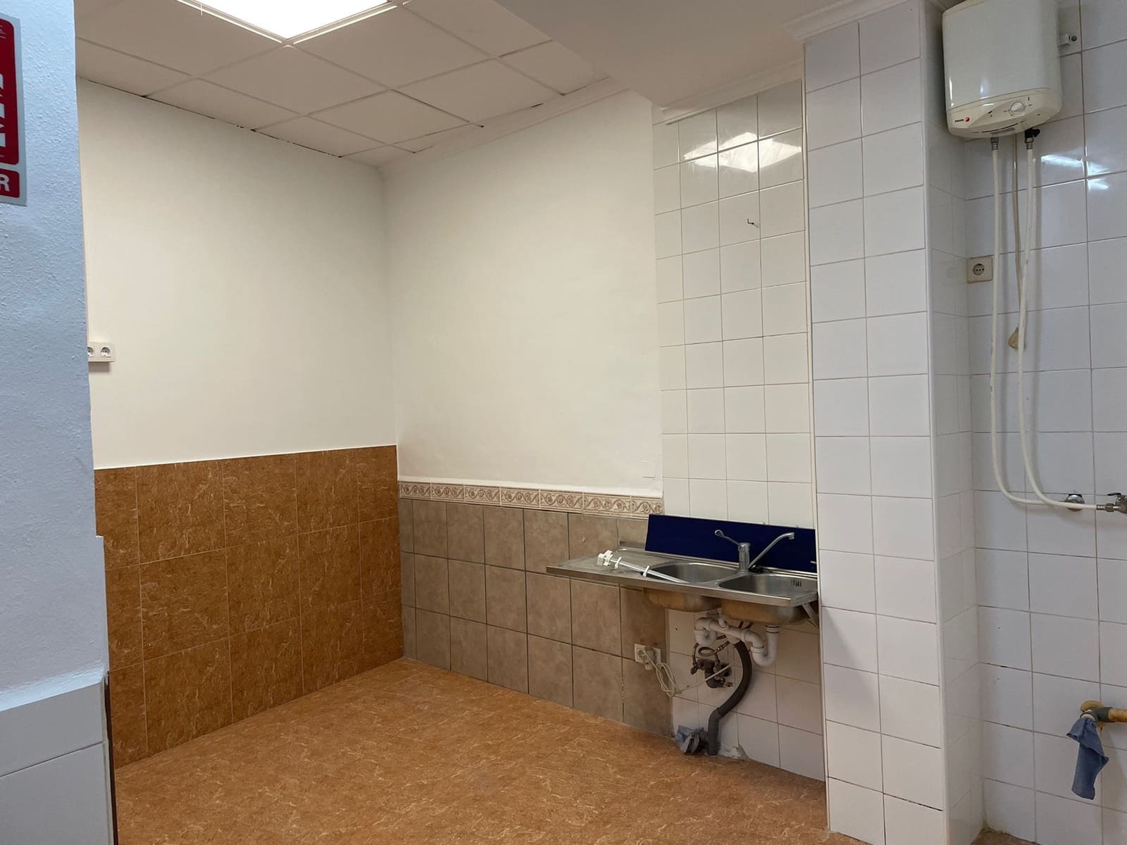 Commercial for sale in Ondara - € 121,000 (Ref: 10040076)