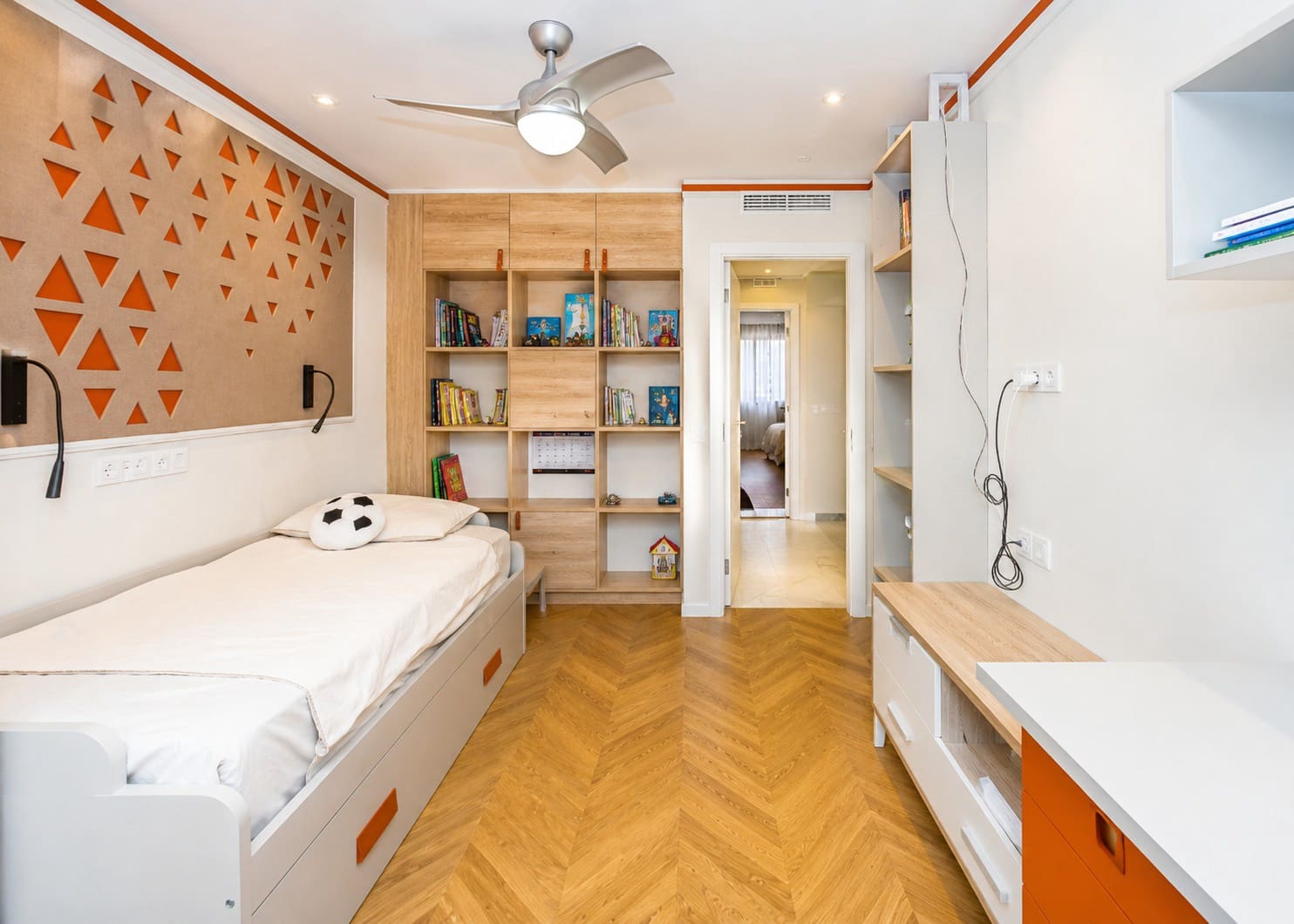 5 soverom Hus til salgs i Alicante by med svømmebasseng - € 950 000 (Ref: 10040085)