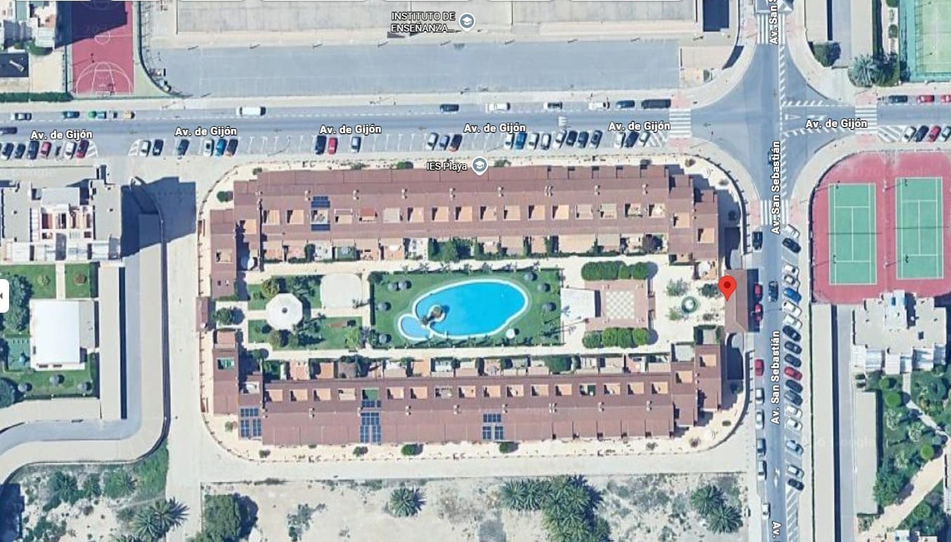 5 soverom Hus til salgs i Alicante by med svømmebasseng - € 950 000 (Ref: 10040085)