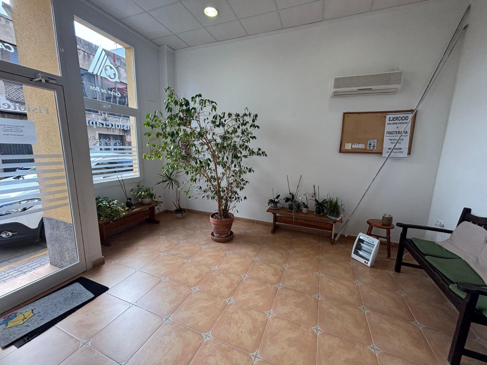Commercial for sale in Ondara - € 150,000 (Ref: 10040090)