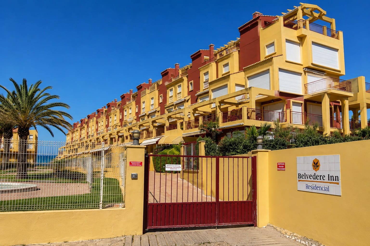 4 soveværelse Byhus til salg i Denia med swimmingpool - € 494.000 (Ref: 10040093)