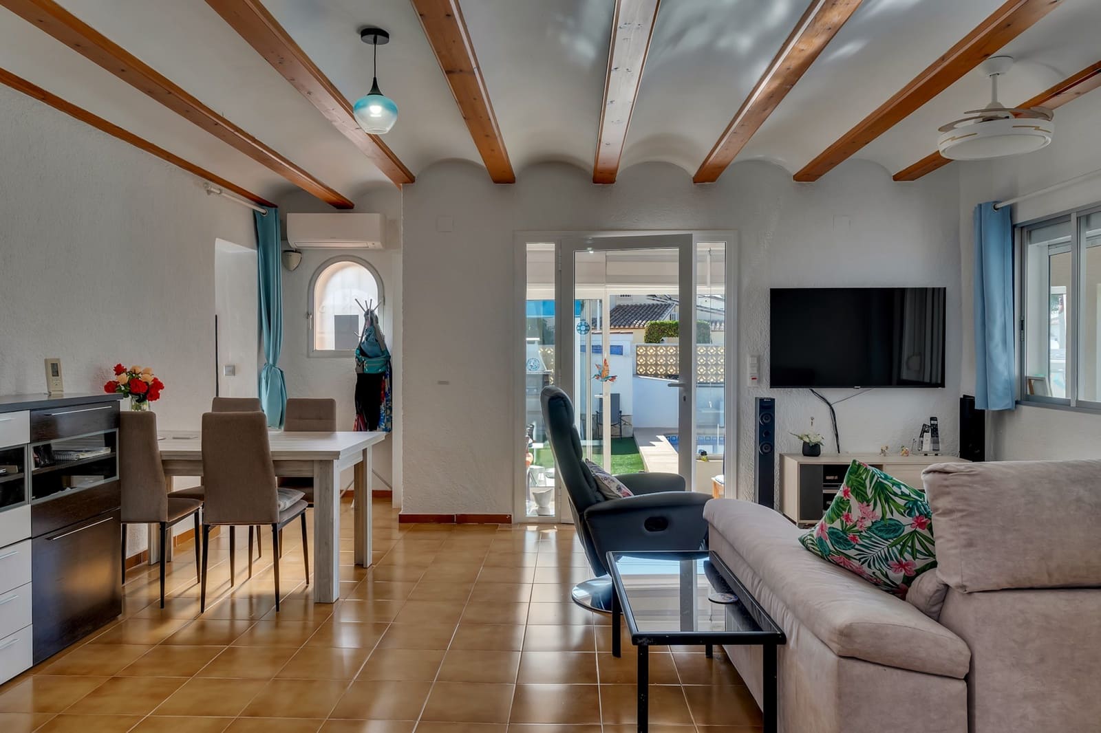 4 bedroom Villa for sale in Els Poblets with pool - € 478,000 (Ref: 10040095)