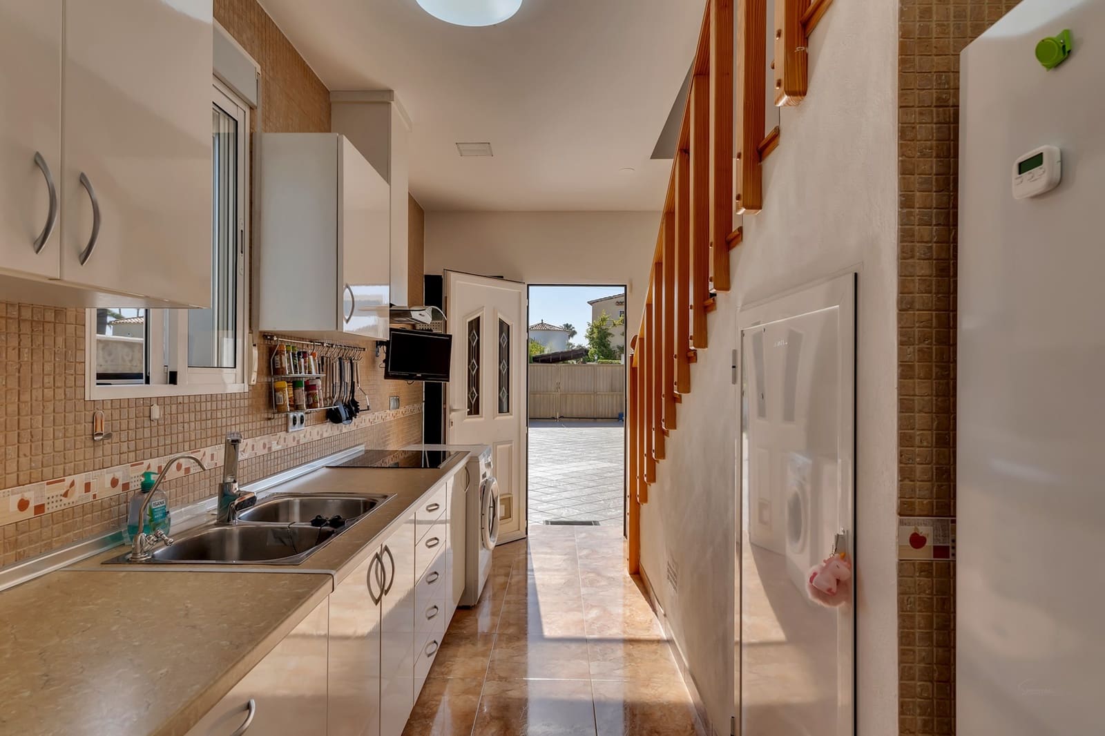 4 bedroom Villa for sale in Els Poblets with pool - € 478,000 (Ref: 10040095)