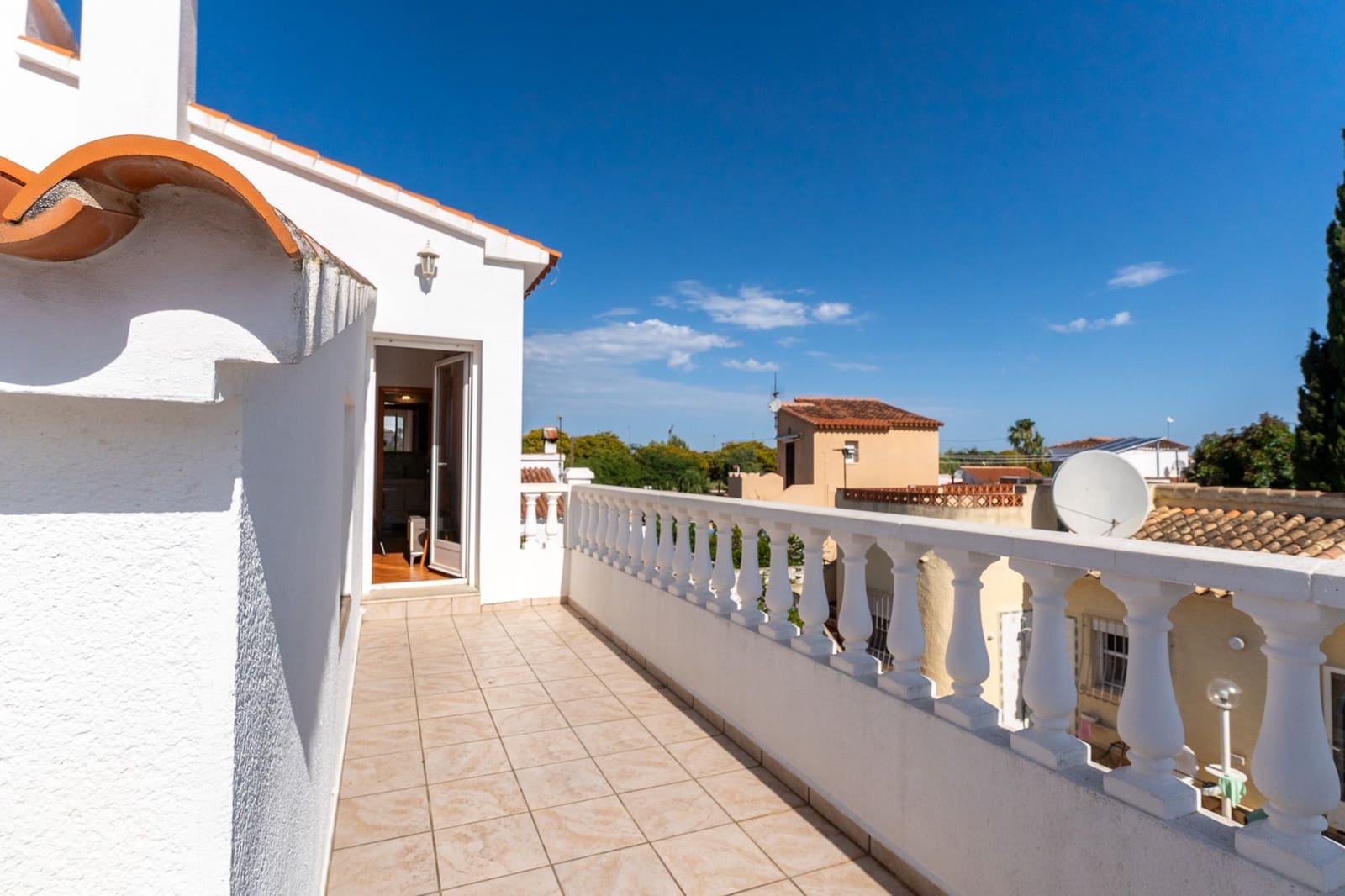 4 bedroom Villa for sale in Els Poblets with pool - € 478,000 (Ref: 10040095)