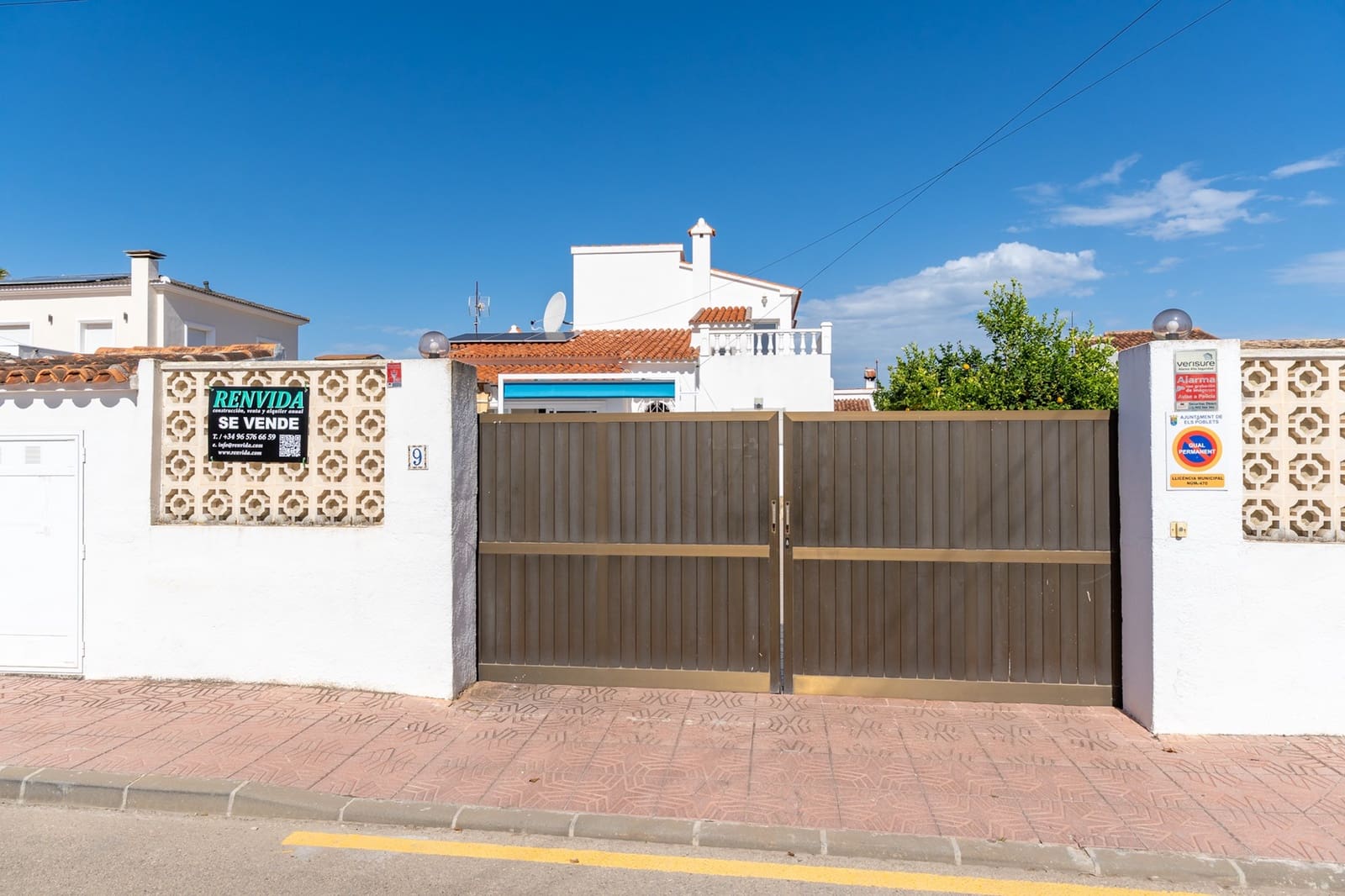 4 bedroom Villa for sale in Els Poblets with pool - € 478,000 (Ref: 10040095)
