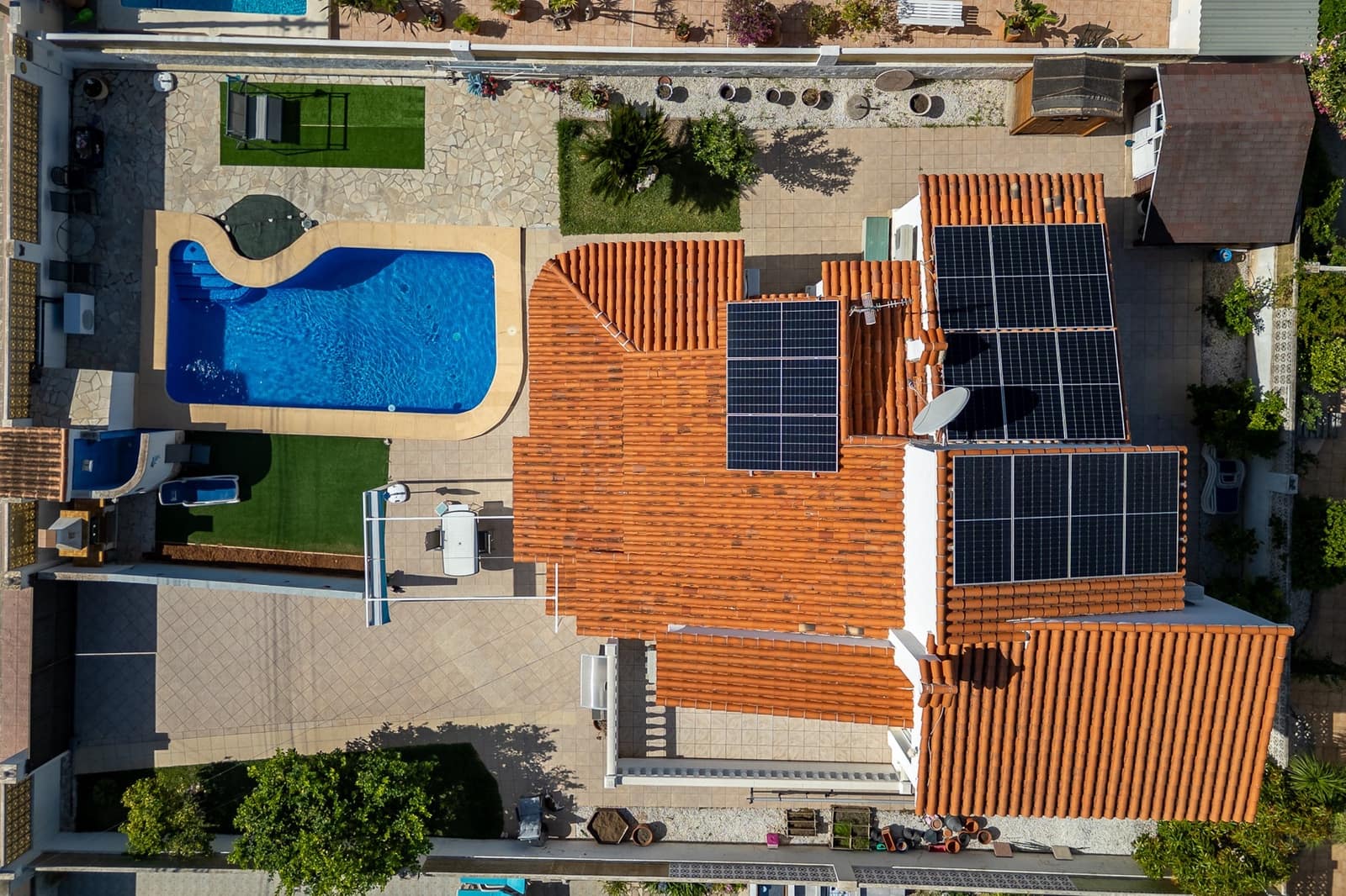 4 bedroom Villa for sale in Els Poblets with pool - € 478,000 (Ref: 10040095)