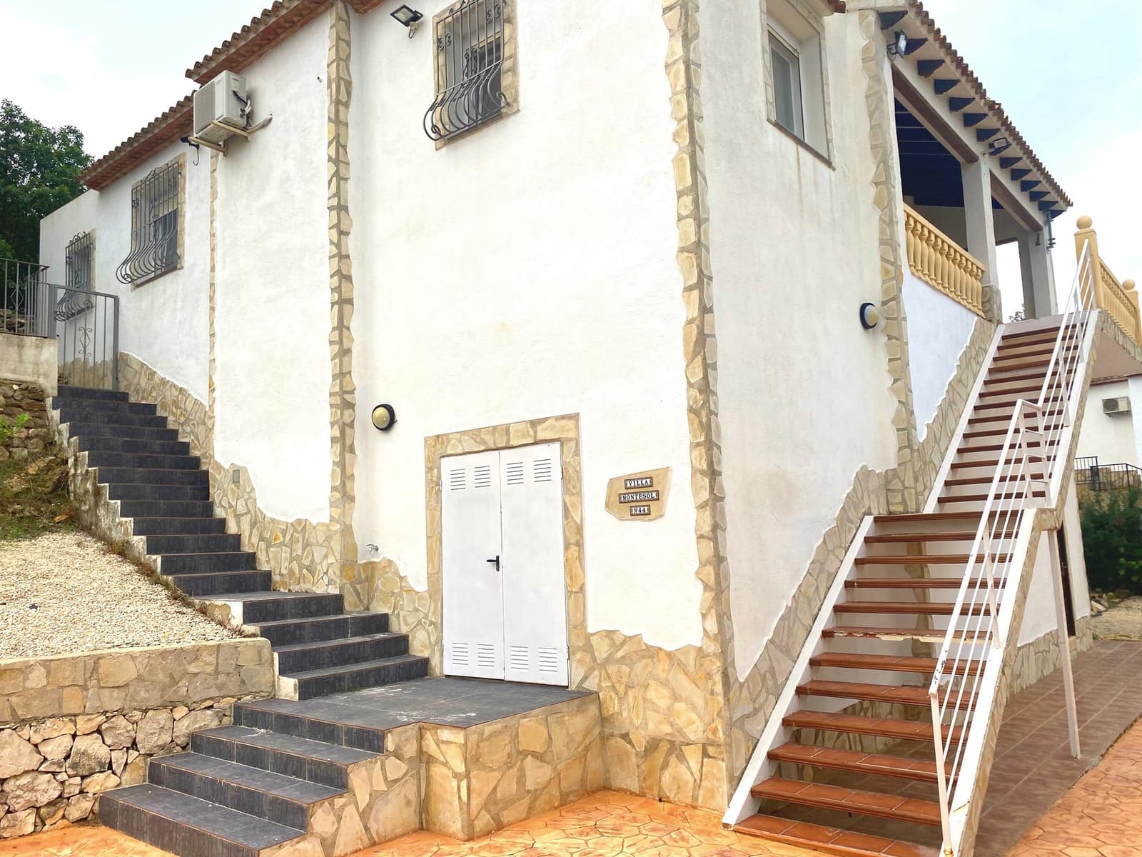 3 bedroom Villa for sale in La Sella with pool - € 475,000 (Ref: 10040096)