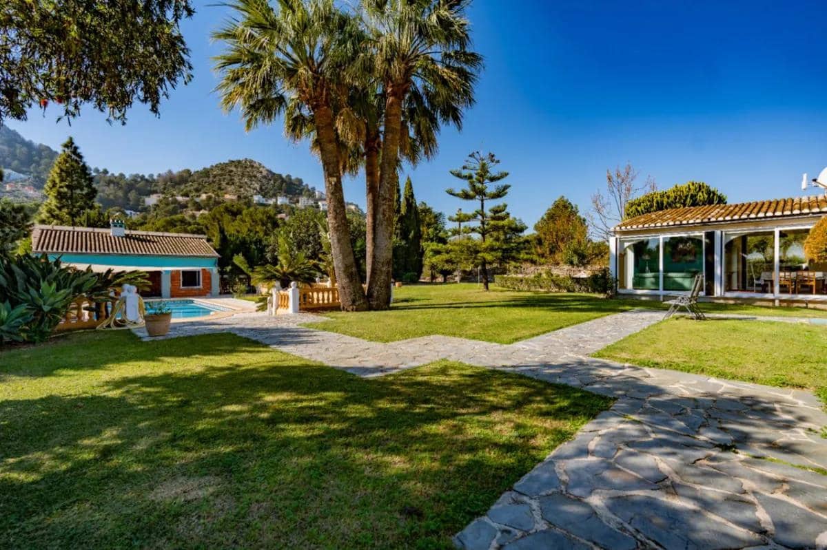 4 bedroom Villa for sale in La Sella with pool - € 1,495,000 (Ref: 10040104)