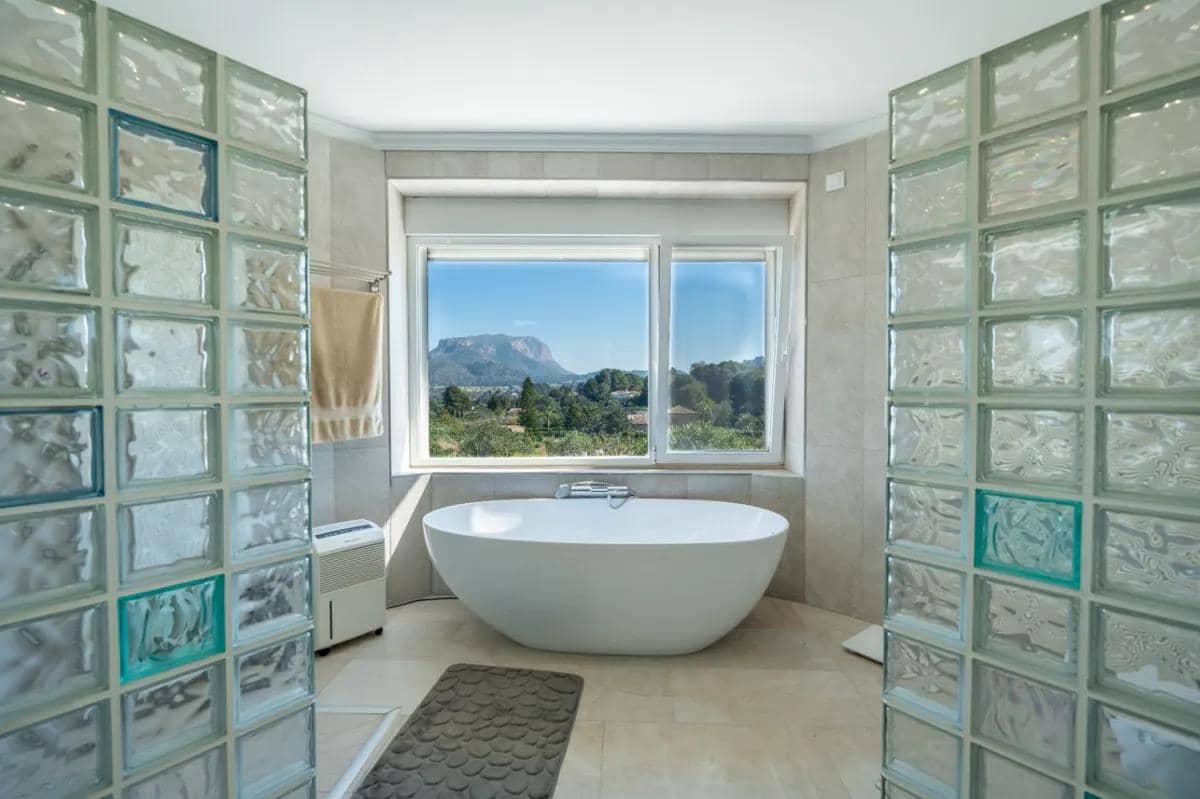 4 bedroom Villa for sale in La Sella with pool - € 1,495,000 (Ref: 10040104)