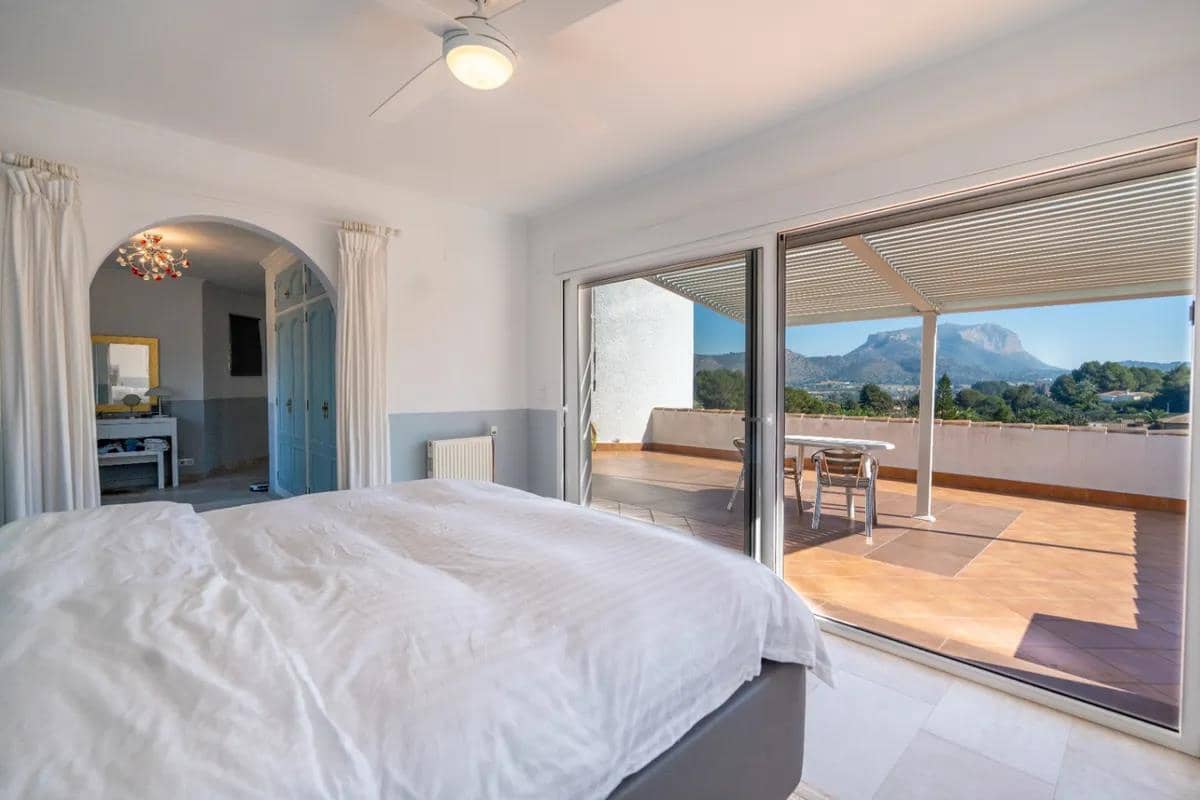 4 bedroom Villa for sale in La Sella with pool - € 1,495,000 (Ref: 10040104)