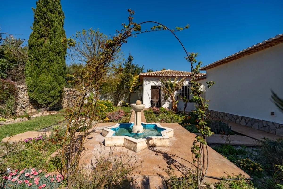 4 bedroom Villa for sale in La Sella with pool - € 1,495,000 (Ref: 10040104)