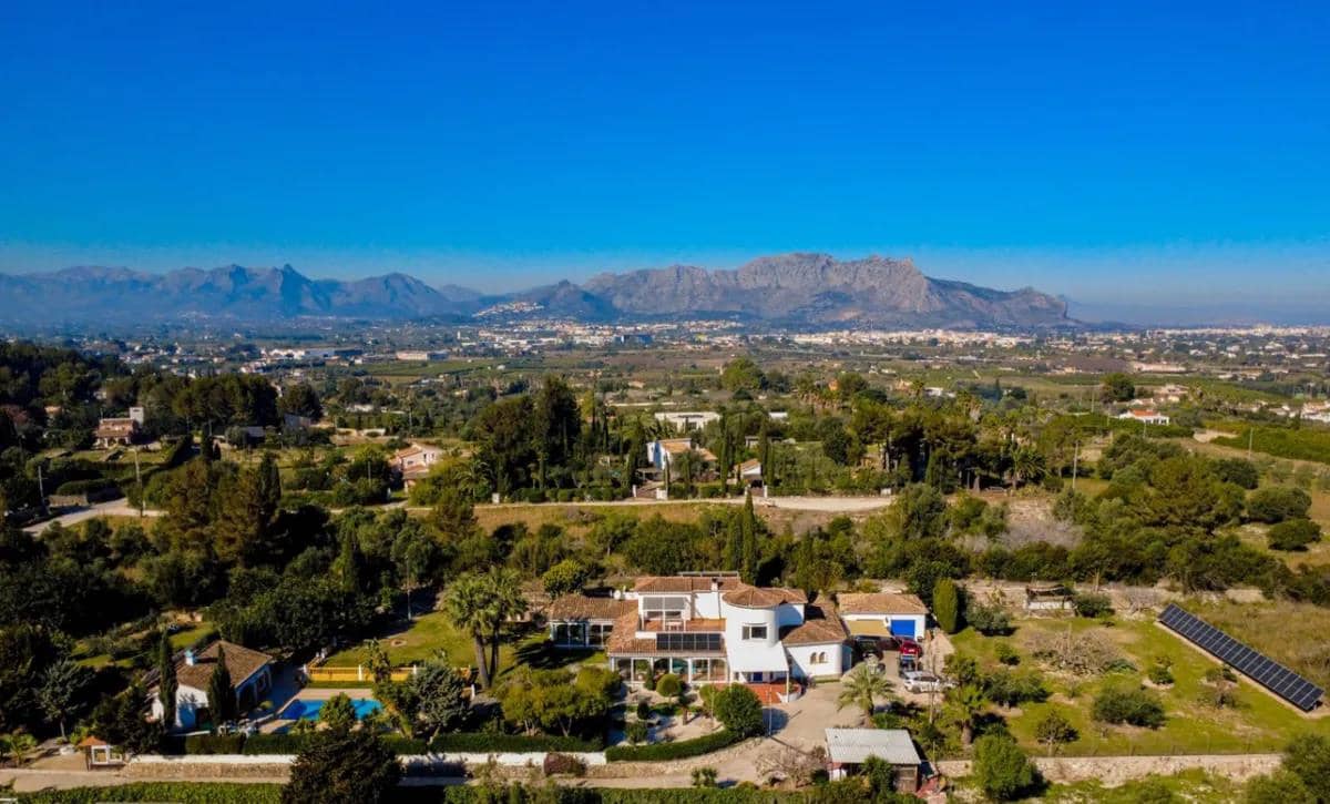 4 bedroom Villa for sale in La Sella with pool - € 1,495,000 (Ref: 10040104)