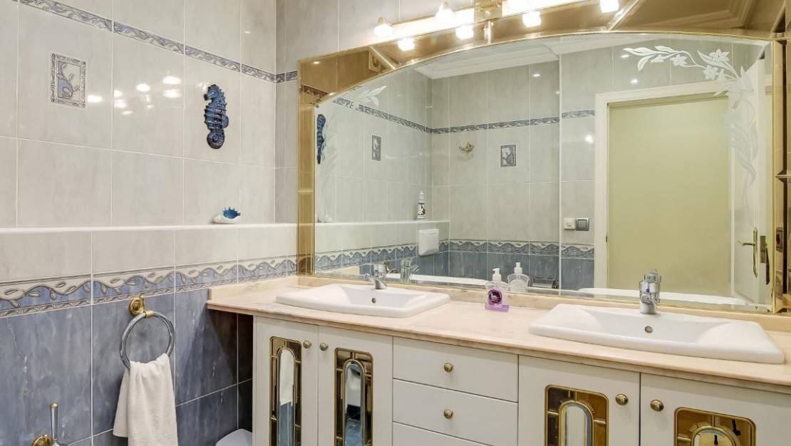 4 soveværelse Villa til salg i Moraira med swimmingpool - € 1.350.000 (Ref: 10040105)