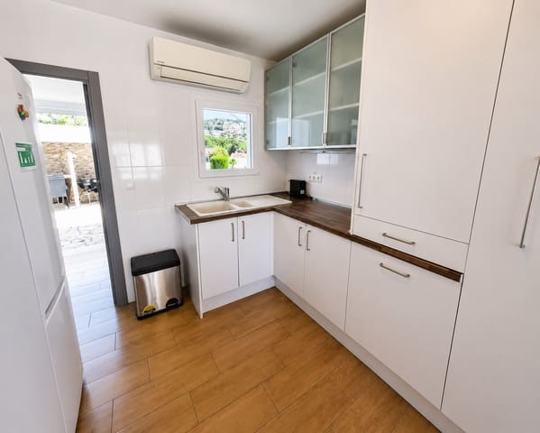 6 soverom Villa til salgs i Benissa med svømmebasseng - € 799 000 (Ref: 10040109)