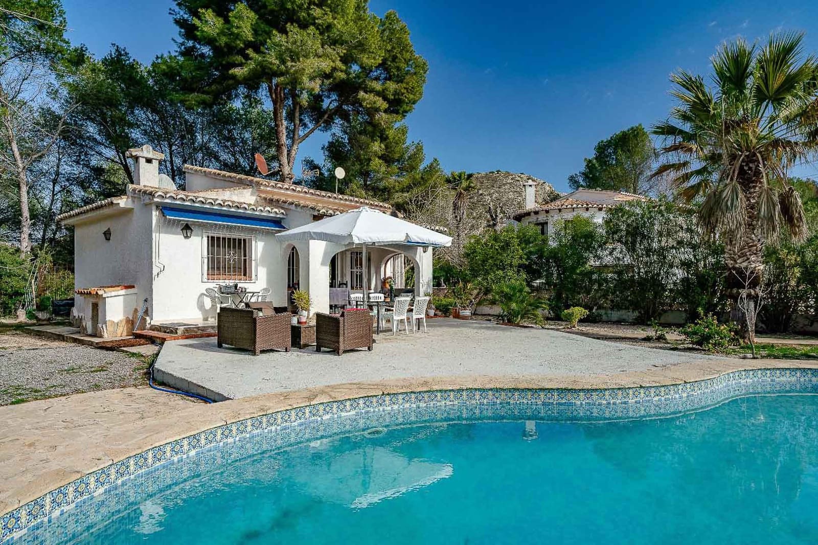 2 chambre Villa/Maison à vendre à Moraira avec piscine - 550 000 € (Ref: 10040120)