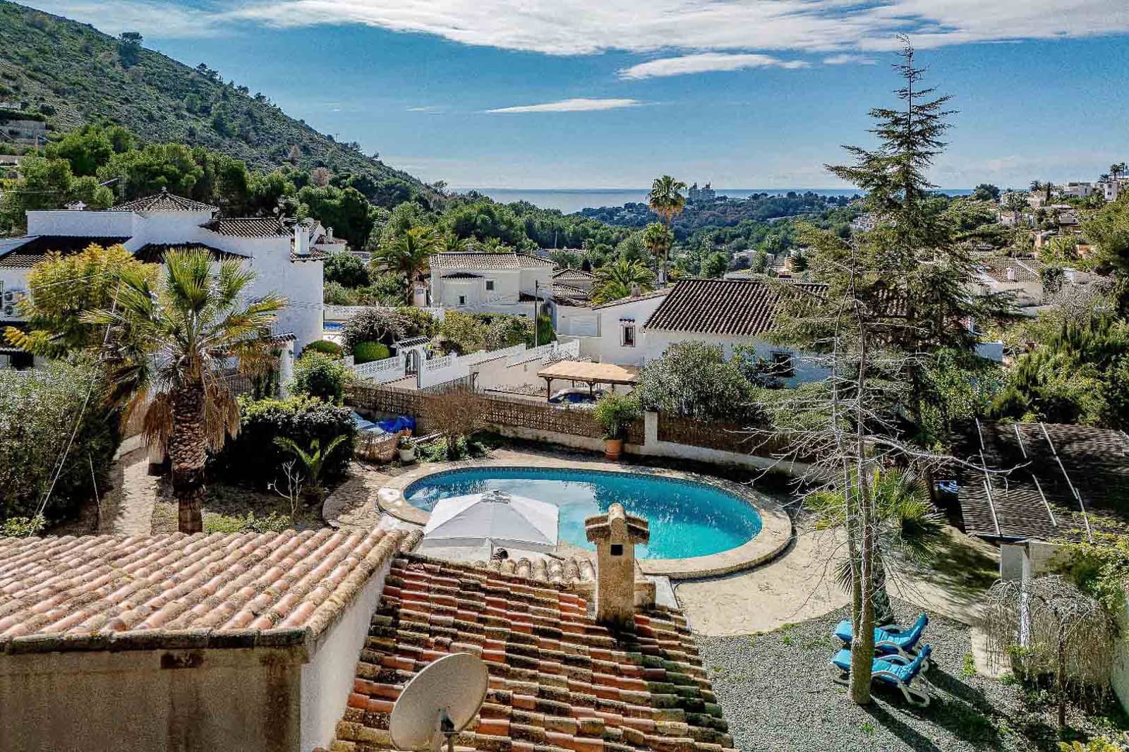 2 chambre Villa/Maison à vendre à Moraira avec piscine - 550 000 € (Ref: 10040120)