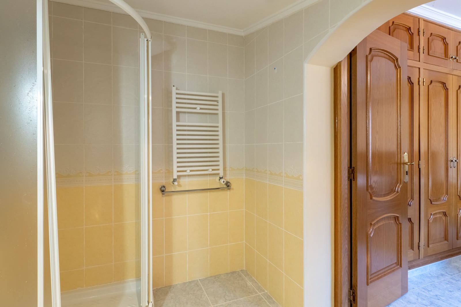 3 bedroom Villa for sale in Jalon / Xalo with pool garage - € 625,000 (Ref: 10040123)
