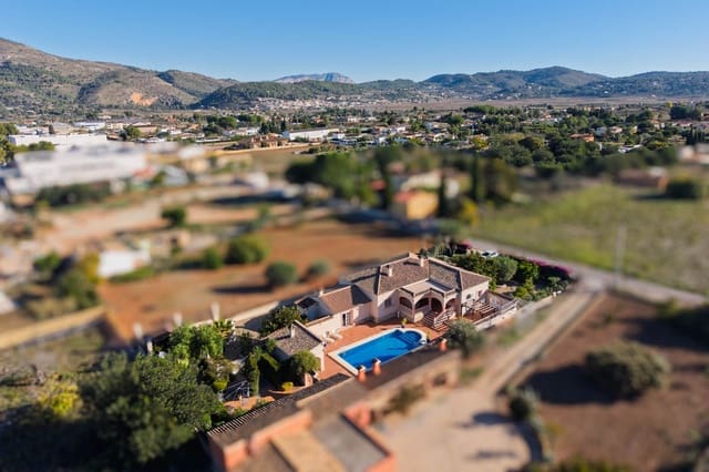 3 bedroom Villa for sale in Jalón / Xaló with pool garage - € 625,000 (Ref: 10040123)