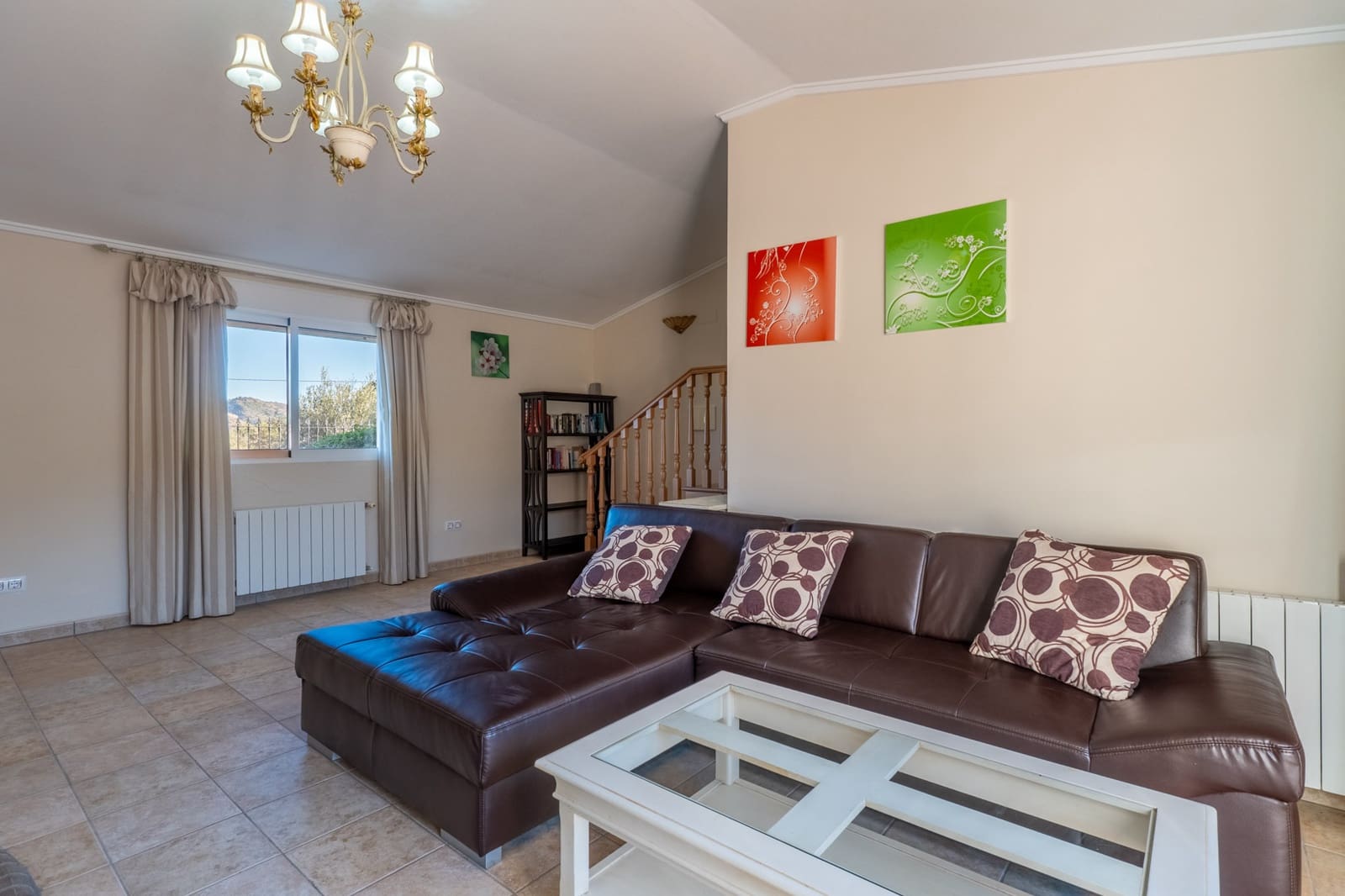 3 bedroom Villa for sale in Jalon / Xalo with pool garage - € 625,000 (Ref: 10040123)