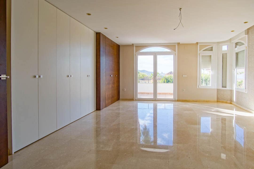 5 soveværelse Villa til salg i Alfaz del Pi / L'Alfas del Pi med swimmingpool garage - € 1.600.000 (Ref: 10040129)