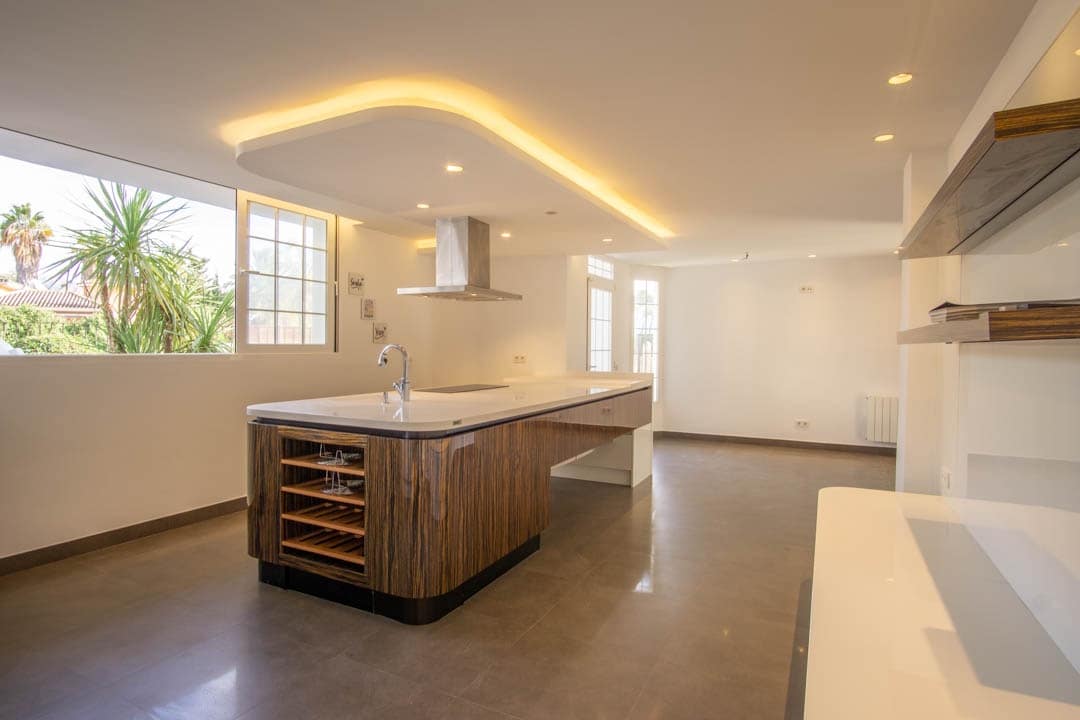 5 soveværelse Villa til salg i Alfaz del Pi / L'Alfas del Pi med swimmingpool garage - € 1.600.000 (Ref: 10040129)