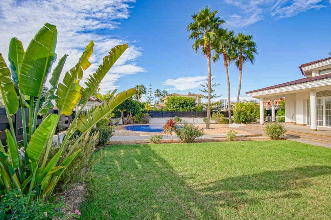 5 soveværelse Villa til salg i Alfaz del Pi / L'Alfas del Pi med swimmingpool garage - € 1.600.000 (Ref: 10040129)