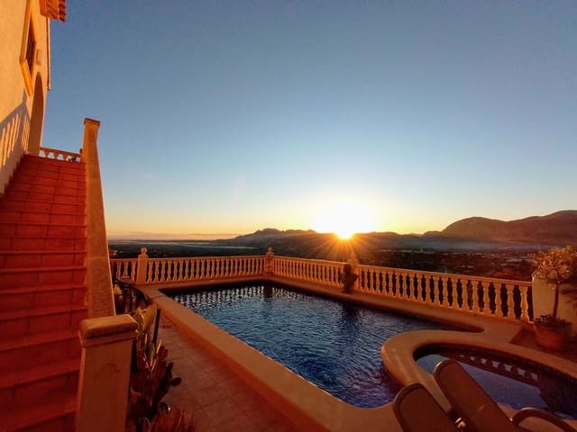 5 camera da letto Villa in vendita in Pego con piscina - 690.000 € (Rif: 10040133)