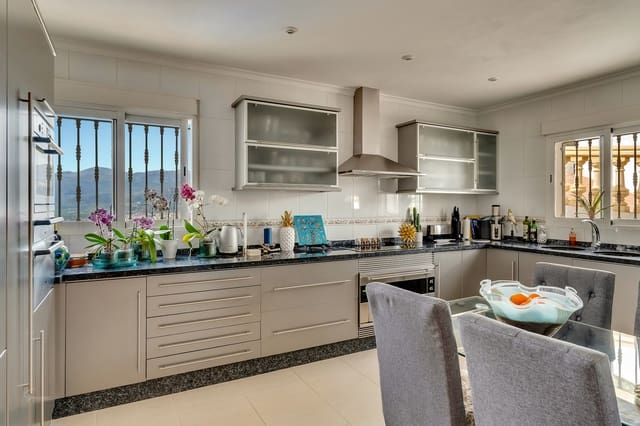 5 camera da letto Villa in vendita in Pego con piscina - 690.000 € (Rif: 10040133)