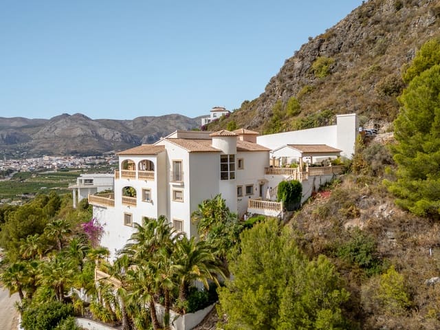 5 camera da letto Villa in vendita in Pego con piscina - 690.000 € (Rif: 10040133)