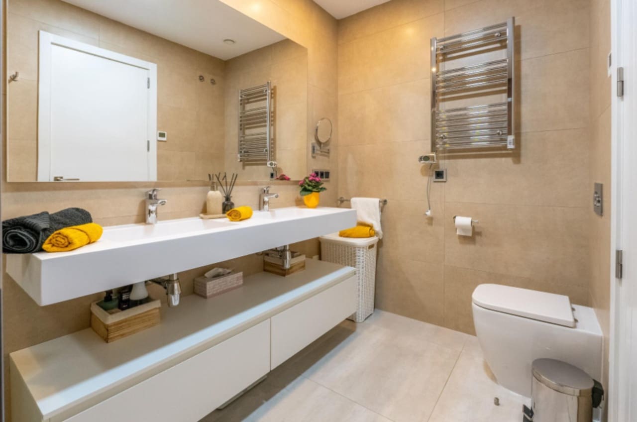 2 sovrum Lägenhet till salu i Benidorm med pool garage - 579 000 € (Ref: 10040137)