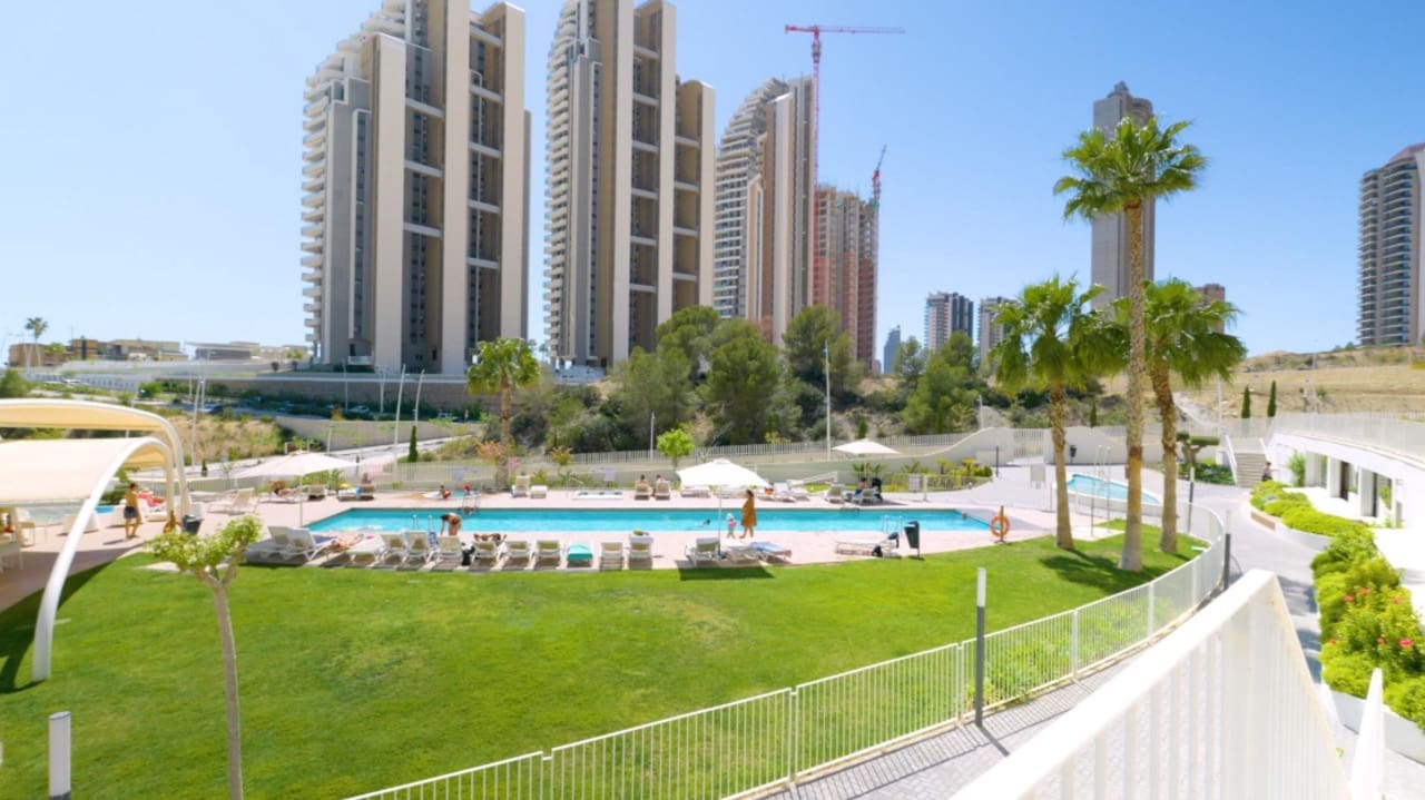 2 sovrum Lägenhet till salu i Benidorm med pool garage - 579 000 € (Ref: 10040137)