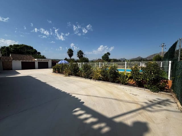 6 bedroom Finca/Country House for rent in Ondara with pool garage - € 2,500 (Ref: 10041755)