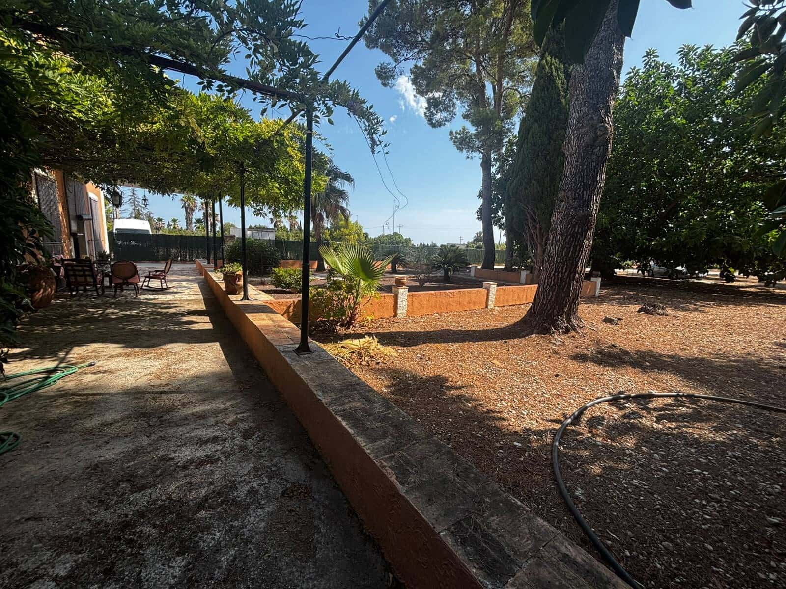 6 bedroom Finca/Country House for rent in Ondara with pool garage - € 2,500 (Ref: 10041755)