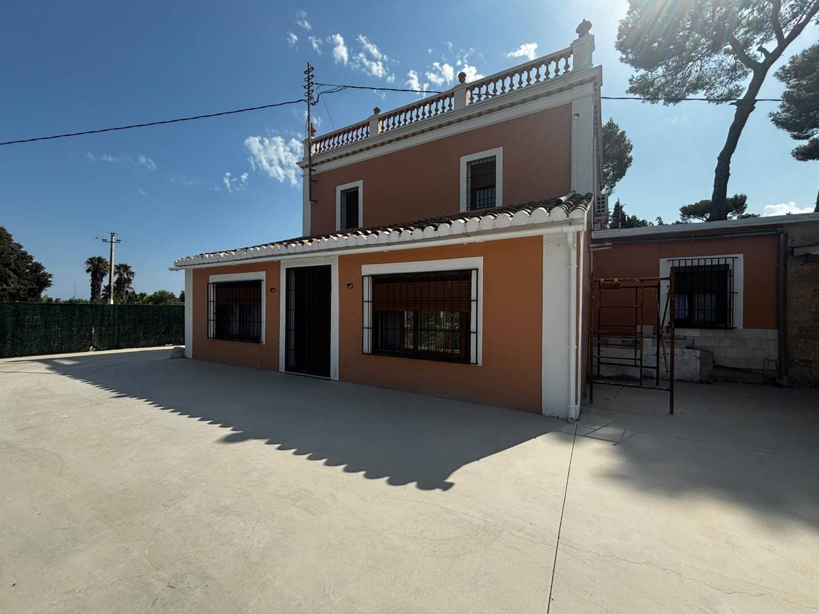 6 bedroom Finca/Country House for rent in Ondara with pool garage - € 2,500 (Ref: 10041755)