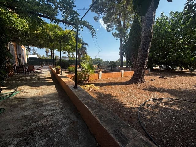 6 bedroom Finca/Country House for rent in Ondara with pool garage - € 2,500 (Ref: 10041755)