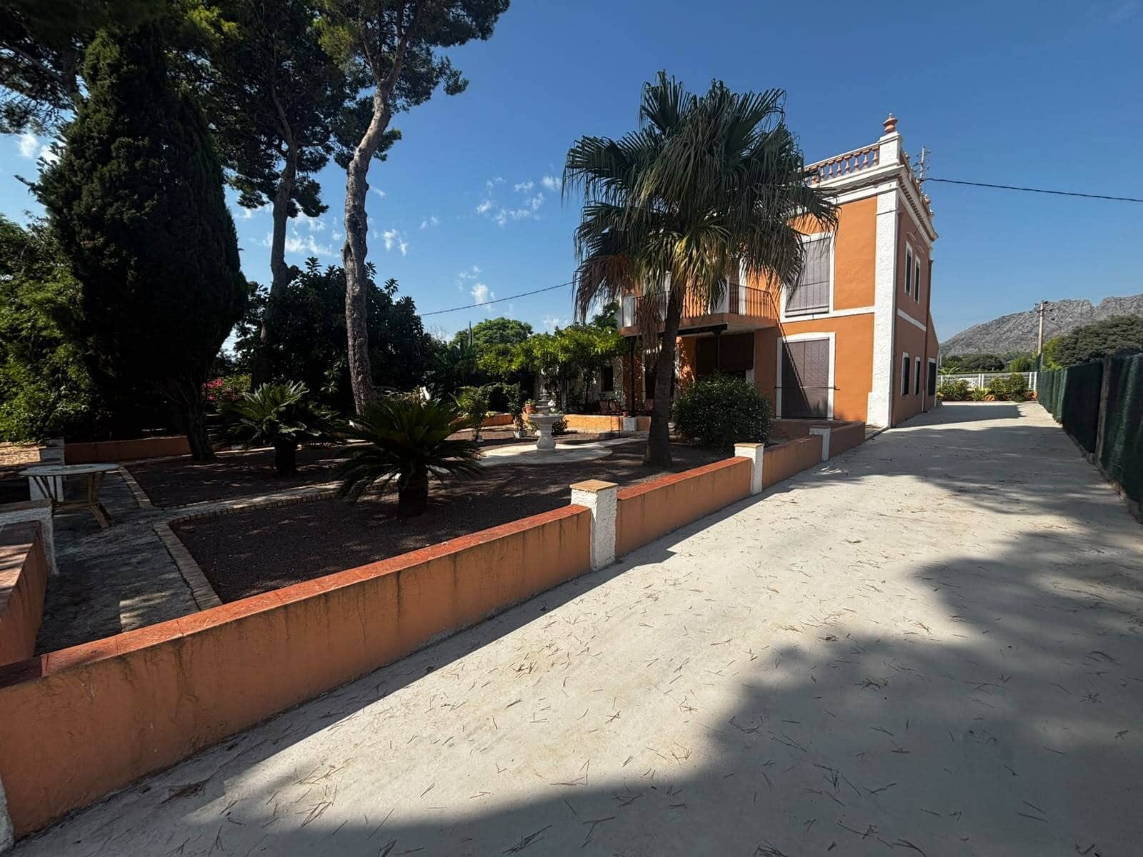 6 bedroom Finca/Country House for rent in Ondara with pool garage - € 2,500 (Ref: 10041755)