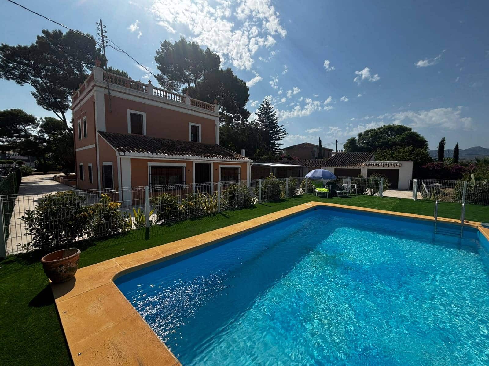6 bedroom Finca/Country House for rent in Ondara with pool garage - € 2,500 (Ref: 10041755)