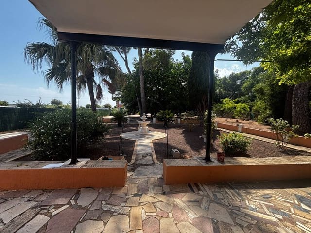 6 bedroom Finca/Country House for rent in Ondara with pool garage - € 2,500 (Ref: 10041755)