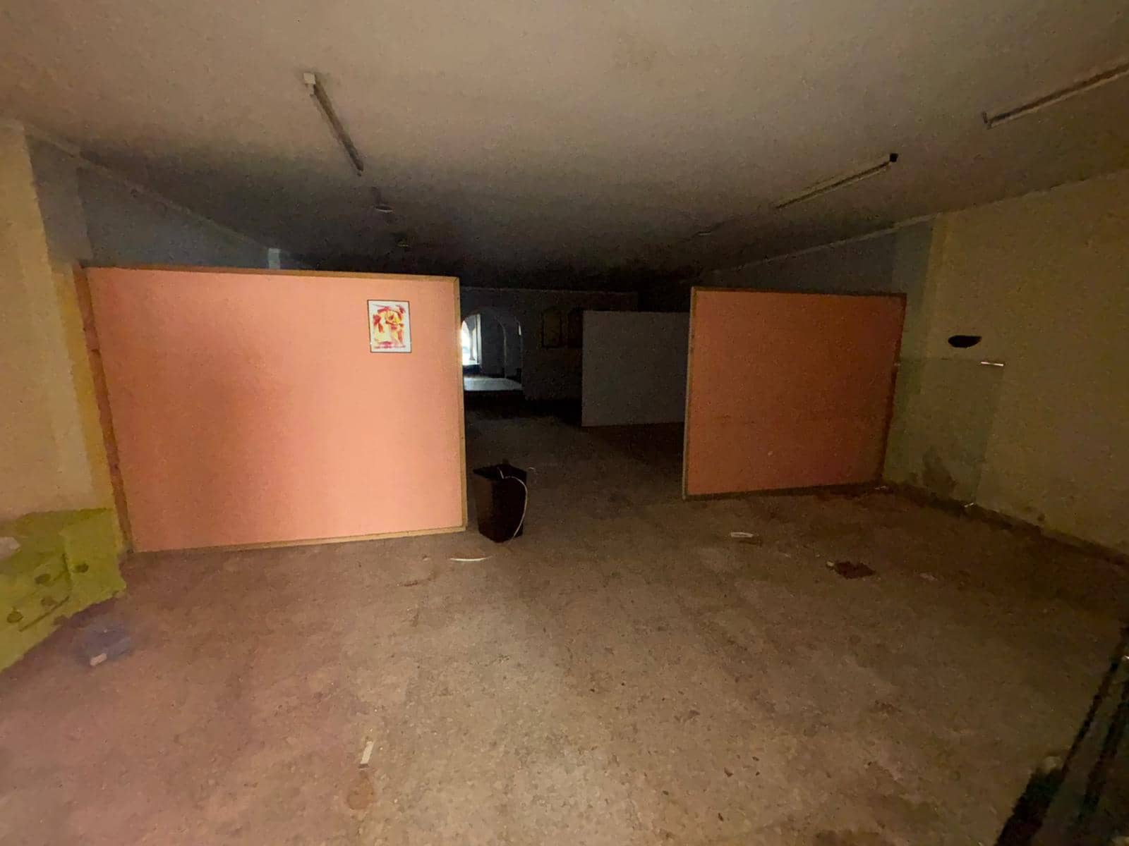 3 bedroom Commercial for rent in Ondara - € 2,850 (Ref: 10041757)