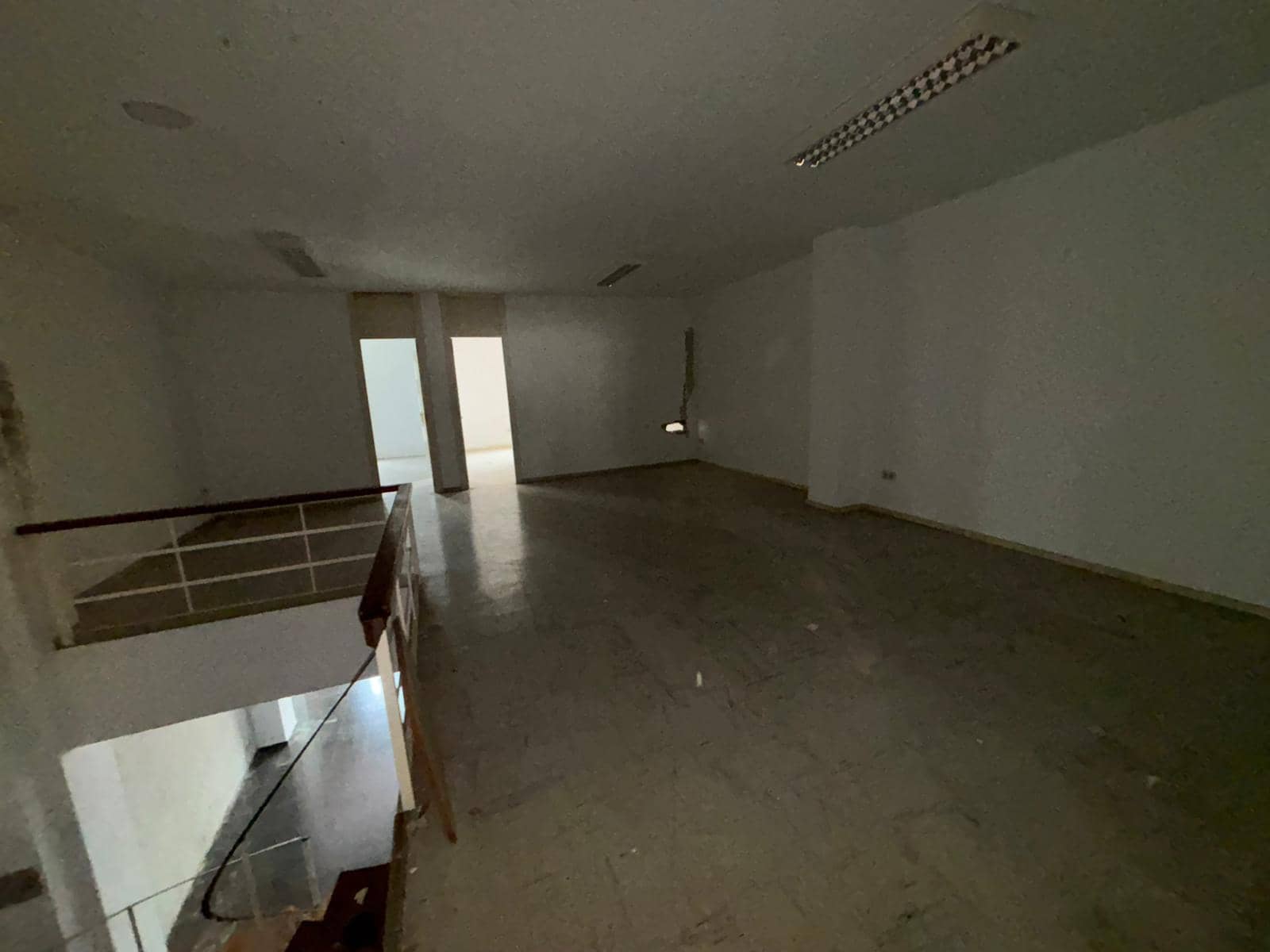 3 bedroom Commercial for rent in Ondara - € 2,850 (Ref: 10041757)