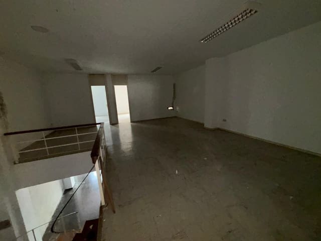 3 makuuhuone Kaupallinen vuokrattavana paikassa Ondara - 2 850 € (Ref: 10041757)