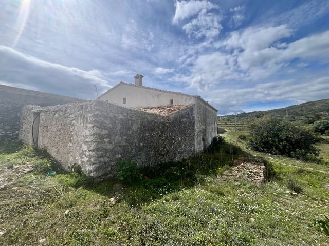 8 bedroom Finca/Country House for sale in Benissa - € 499,000 (Ref: 10044958)