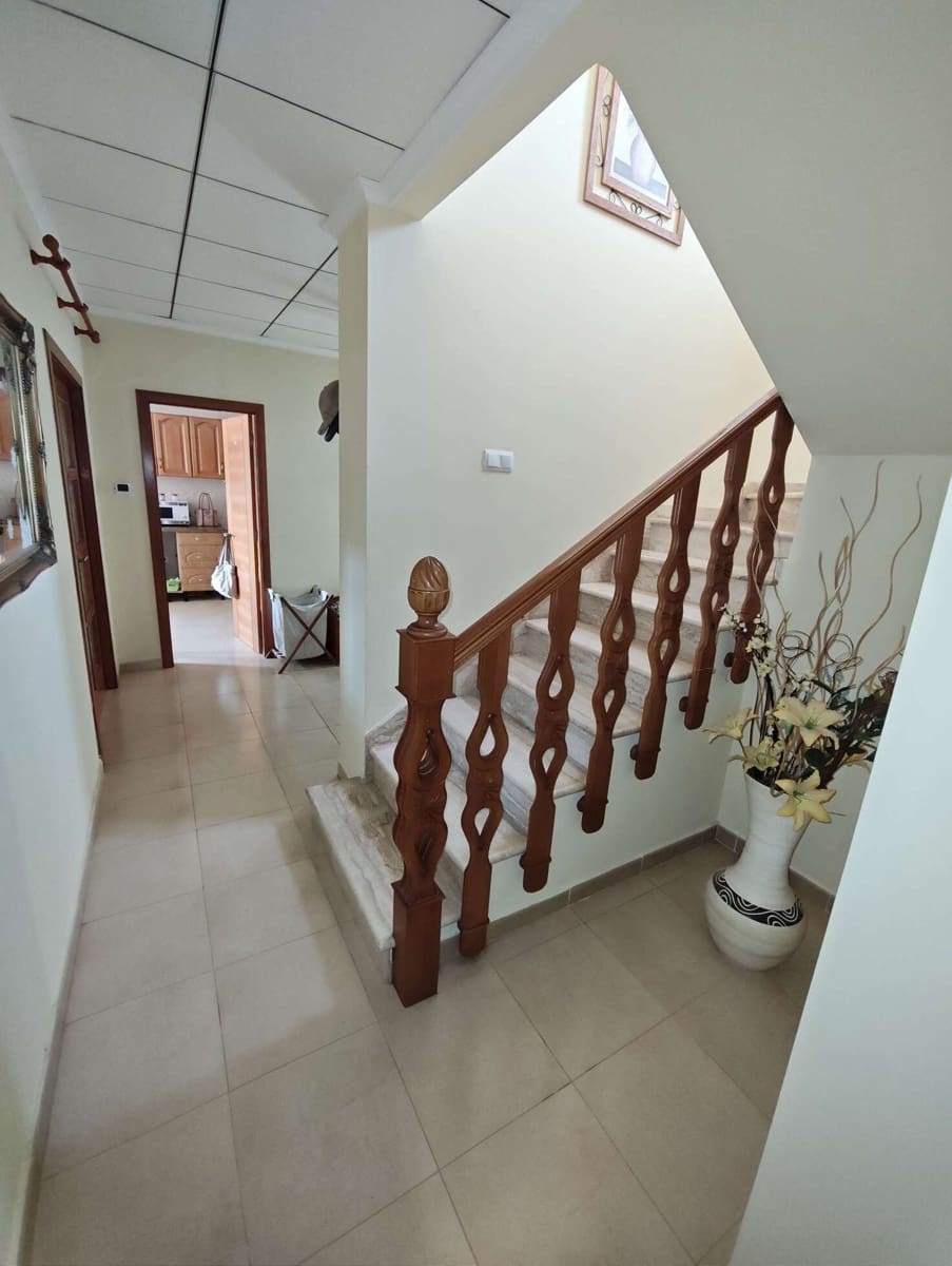 5 sovrum Villa till salu i Pinoso med pool garage - 749 995 € (Ref: 10046615)